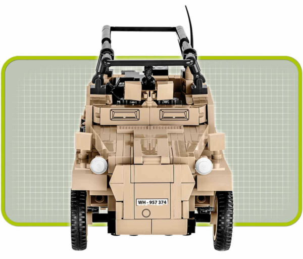 SD. KFZ. 250/3 Vehicle #2526 is displayed on a white background.