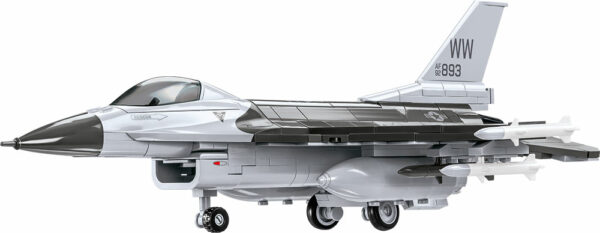 A white-background model displaying F-16C Fighting Falcon #5813.