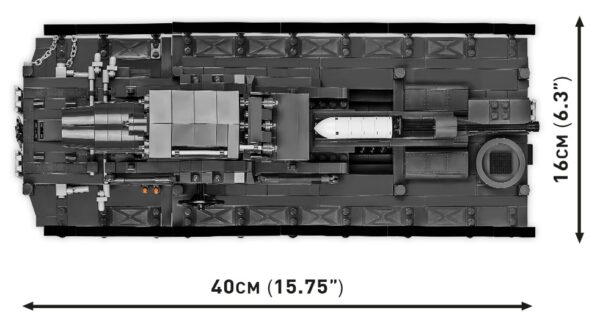 A battleship model, the Karl-Ger?t 040 ZIU #2560, is presented in a scaled-down size of 60 cm.