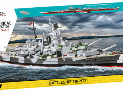 A box displaying the Battleship Tirpitz #4839.