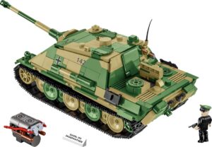 A soldier accompanies a Jagdpanther Sd.Kfz #2574 tank.
