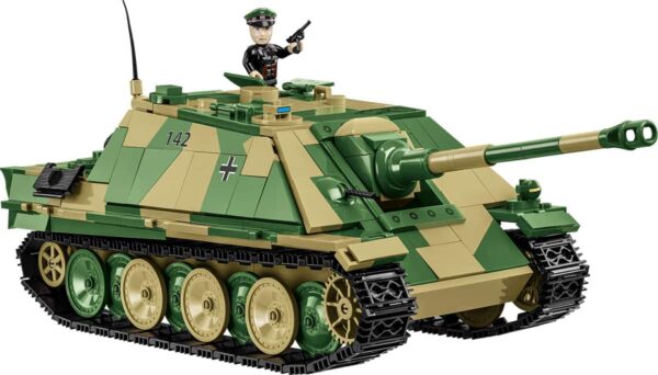 A soldier stationed on a Jagdpanther Sd.Kfz #2574 tank.