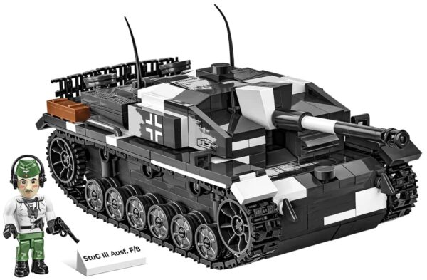 A tank, specifically the STUG III AUSF F/Flammpanz #2286, is accompanied by a figure.