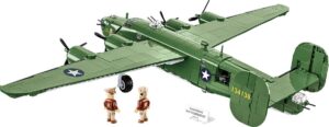 A COBI model of a Consolidated B-24D Liberator #5739 military plane.
